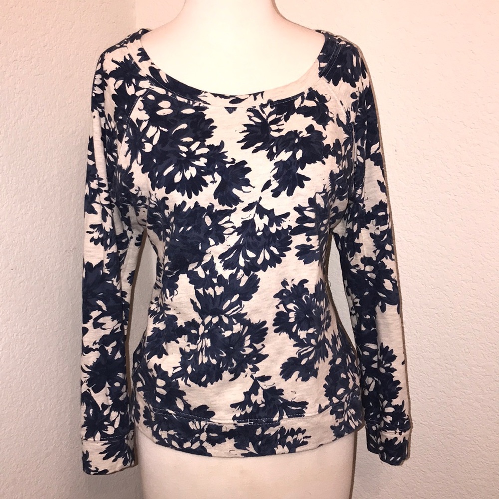 COLOR SIETE FLORAL SWEATSHIRT SZ L
